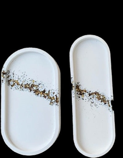Smukke hvide bakker med guld