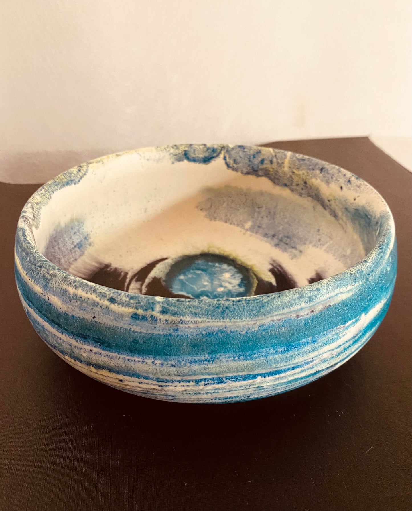 Smukke unikke skåle 16 cm dia. 6 cm høje