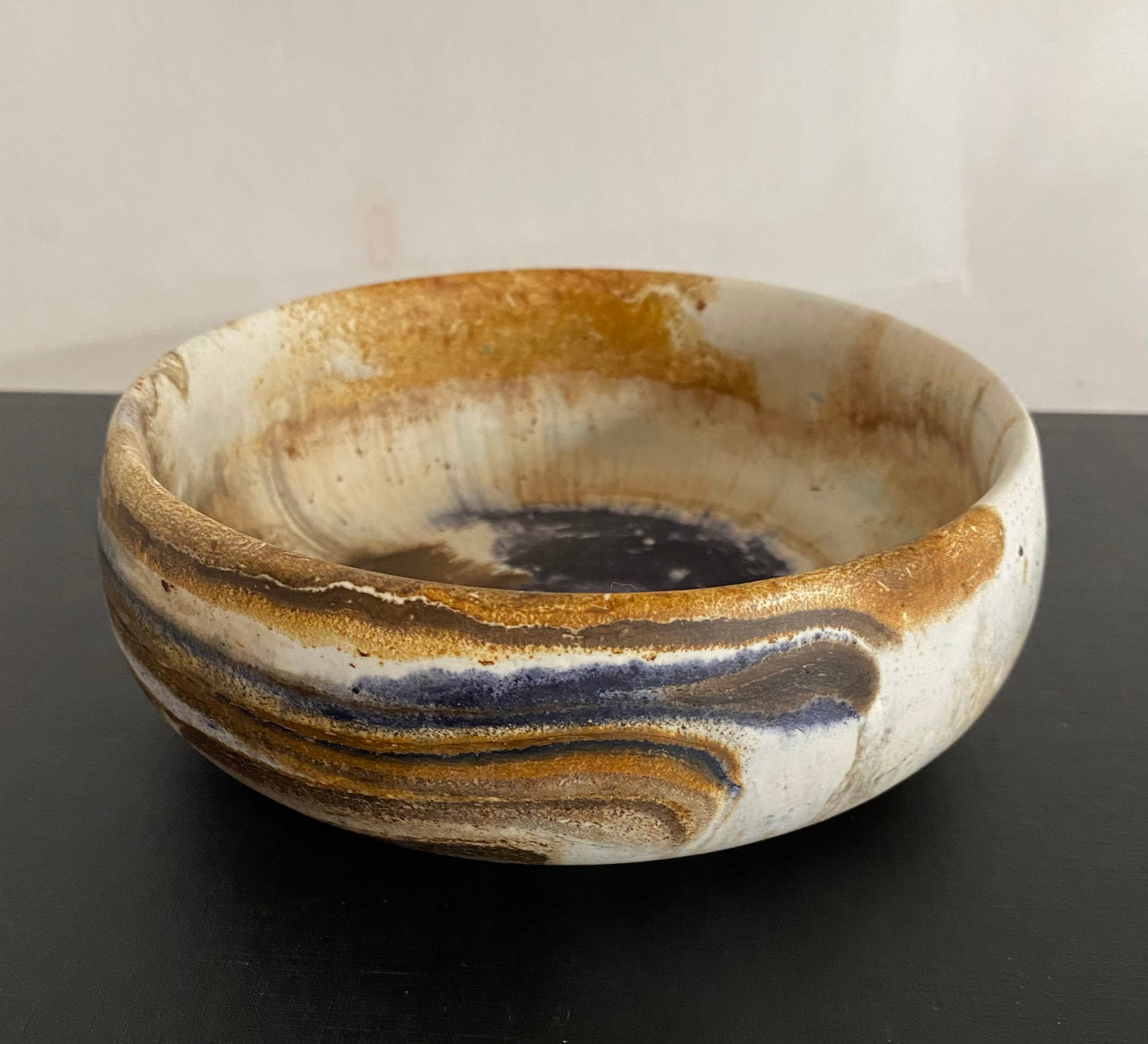 Smukke unikke skåle 16 cm dia. 6 cm høje