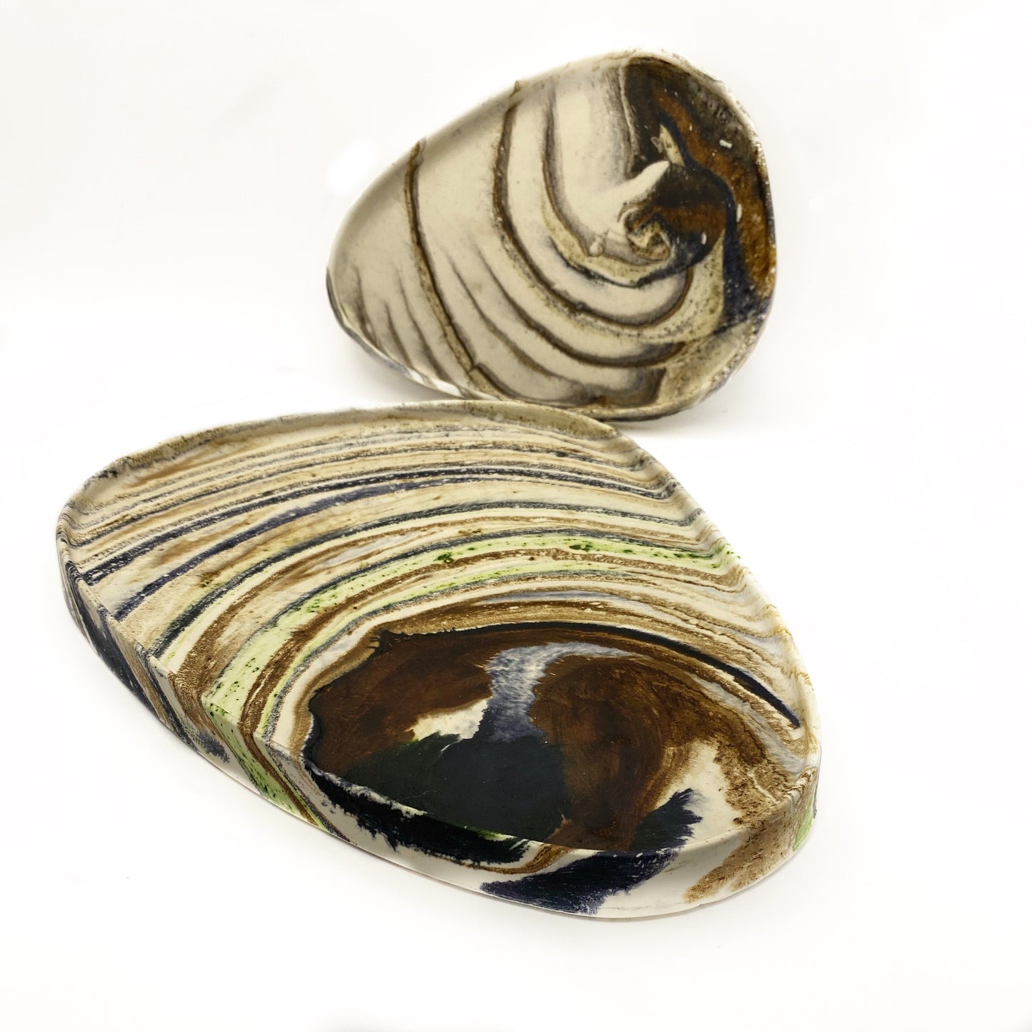 Stort fad med lille kant 25 x 20 cm