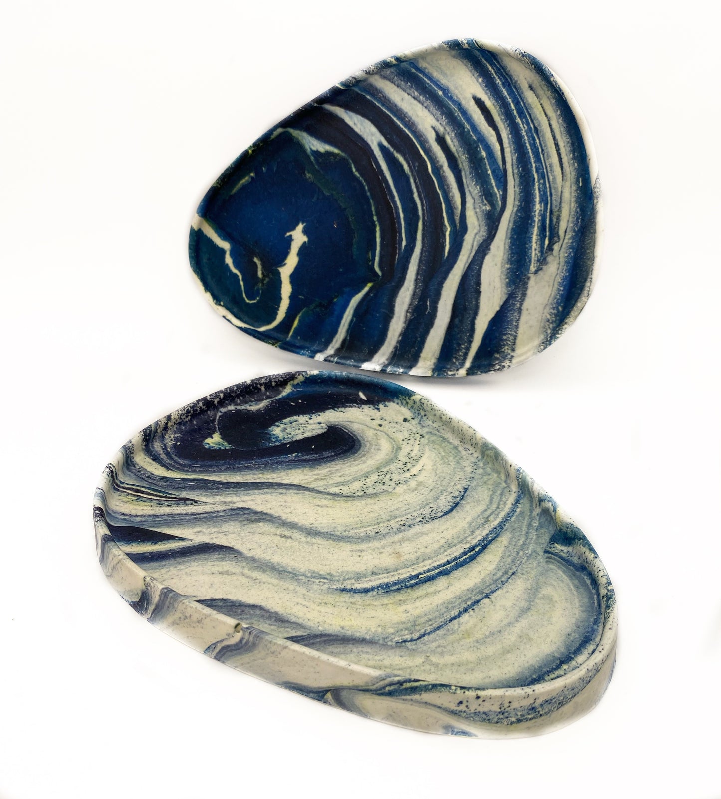 Lille fad med kant 17 x 13 cm